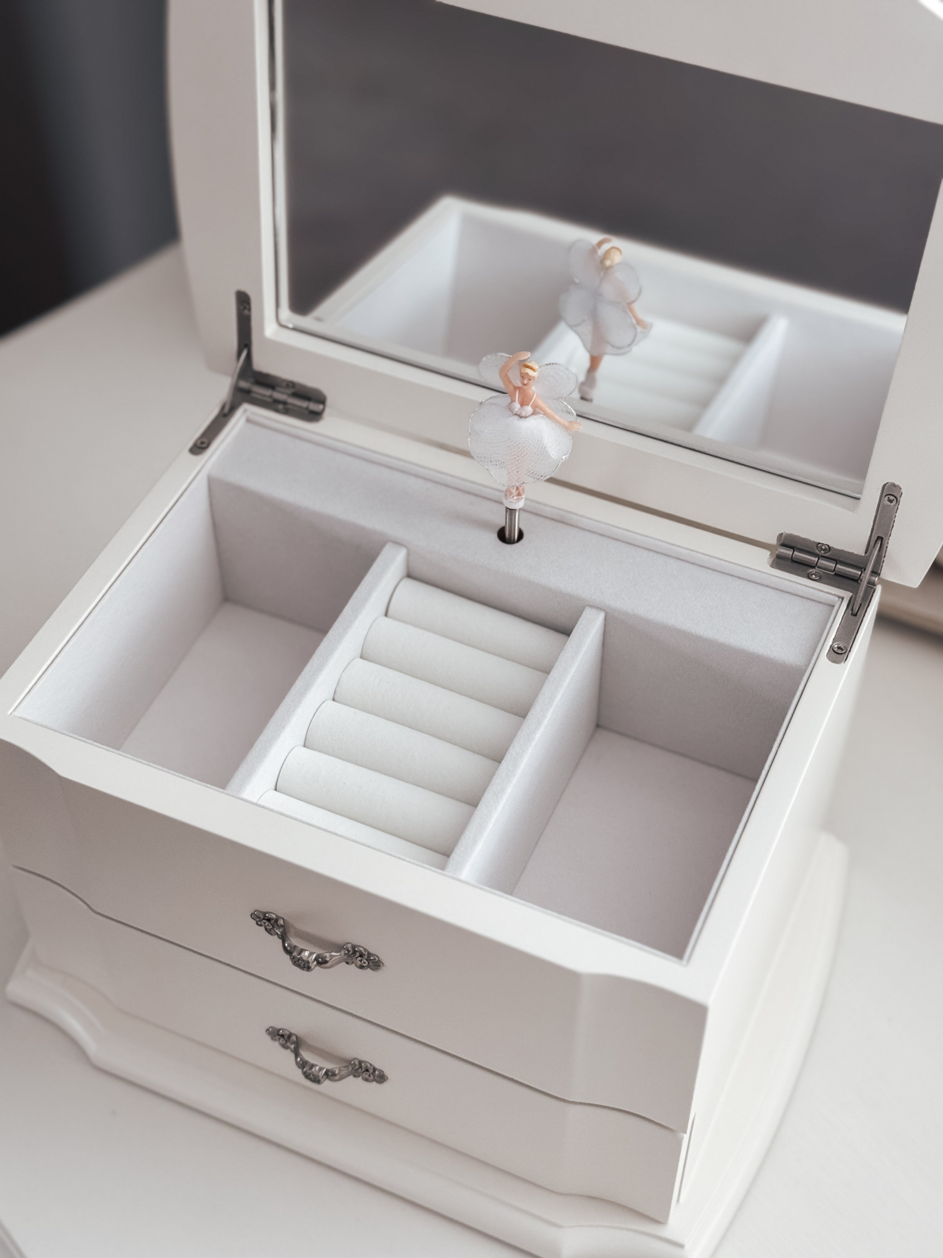 Large Classic Lux Musical Jewellery Box