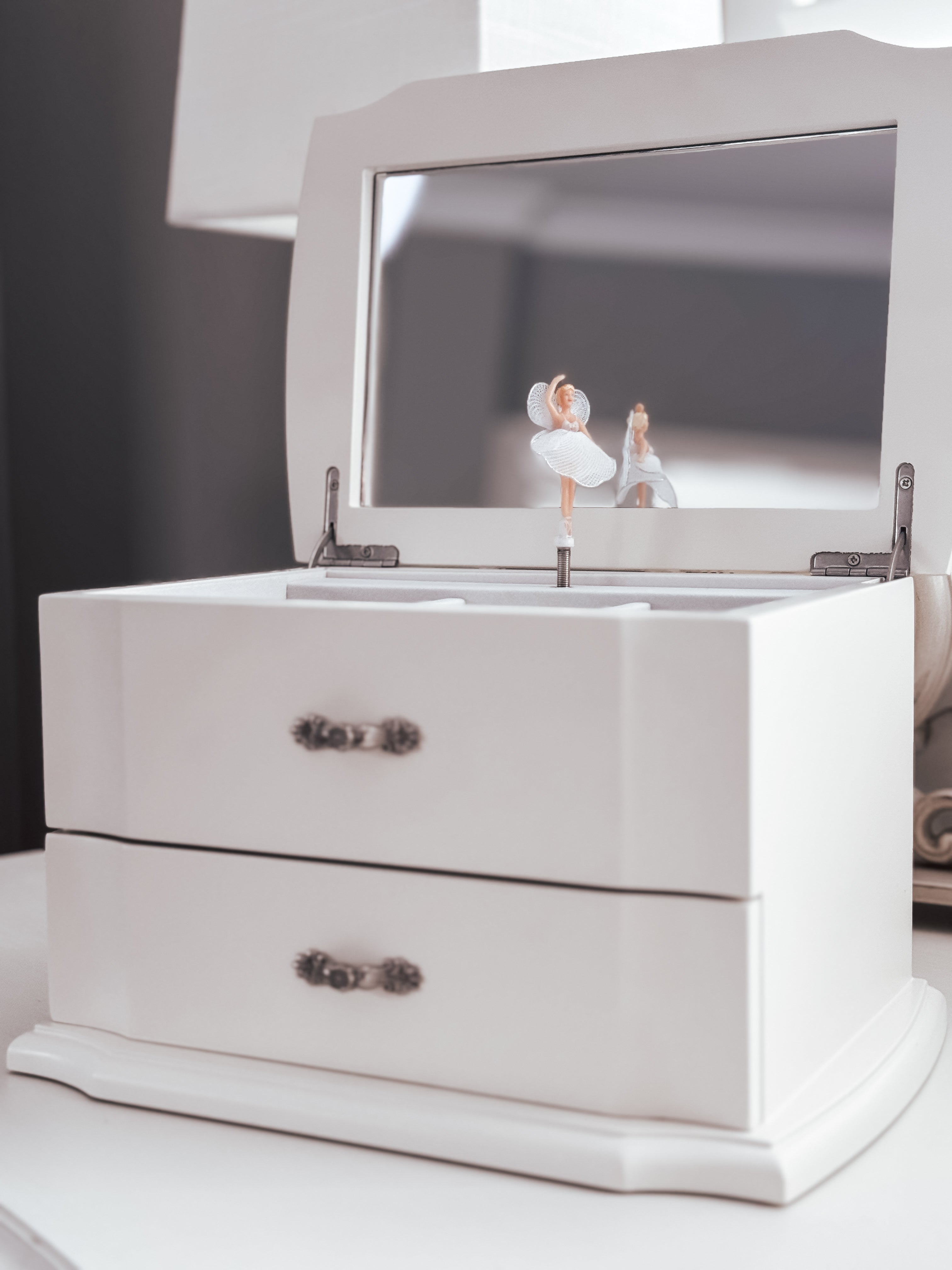 Large Classic Lux Musical Jewellery Box