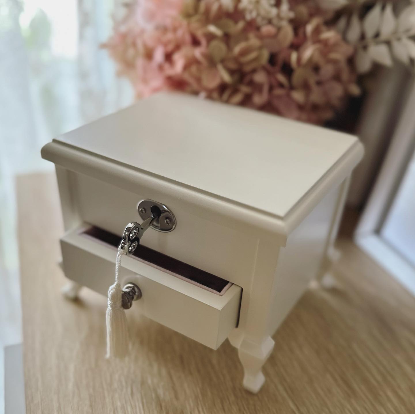 CLASSIC LUX MUSICAL BALLERINA JEWELLERY BOX