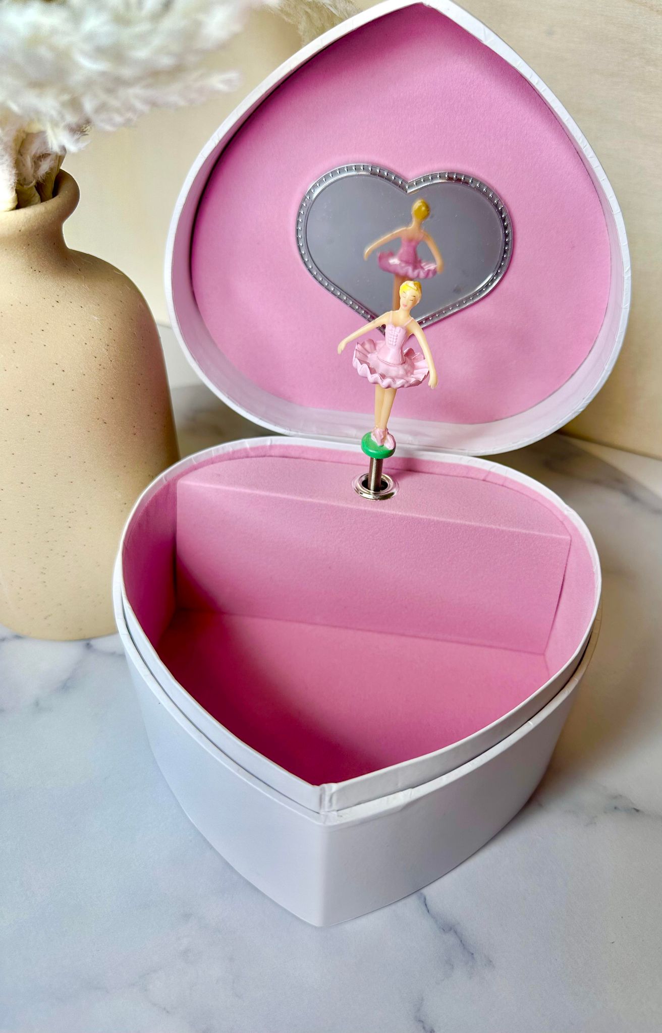 HEART SHAPED MUSICAL BALLERINA JEWELLERY BOX