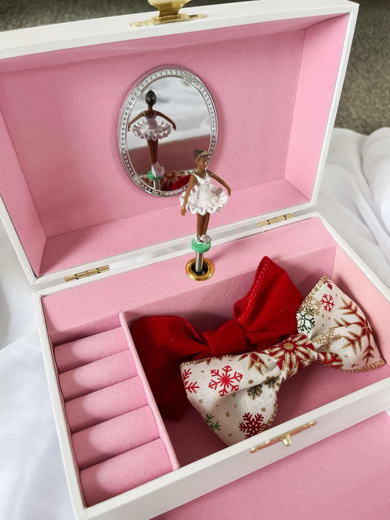 MUSICAL BALLERINA JEWELLERY BOX - Brown skin tone Ballerina