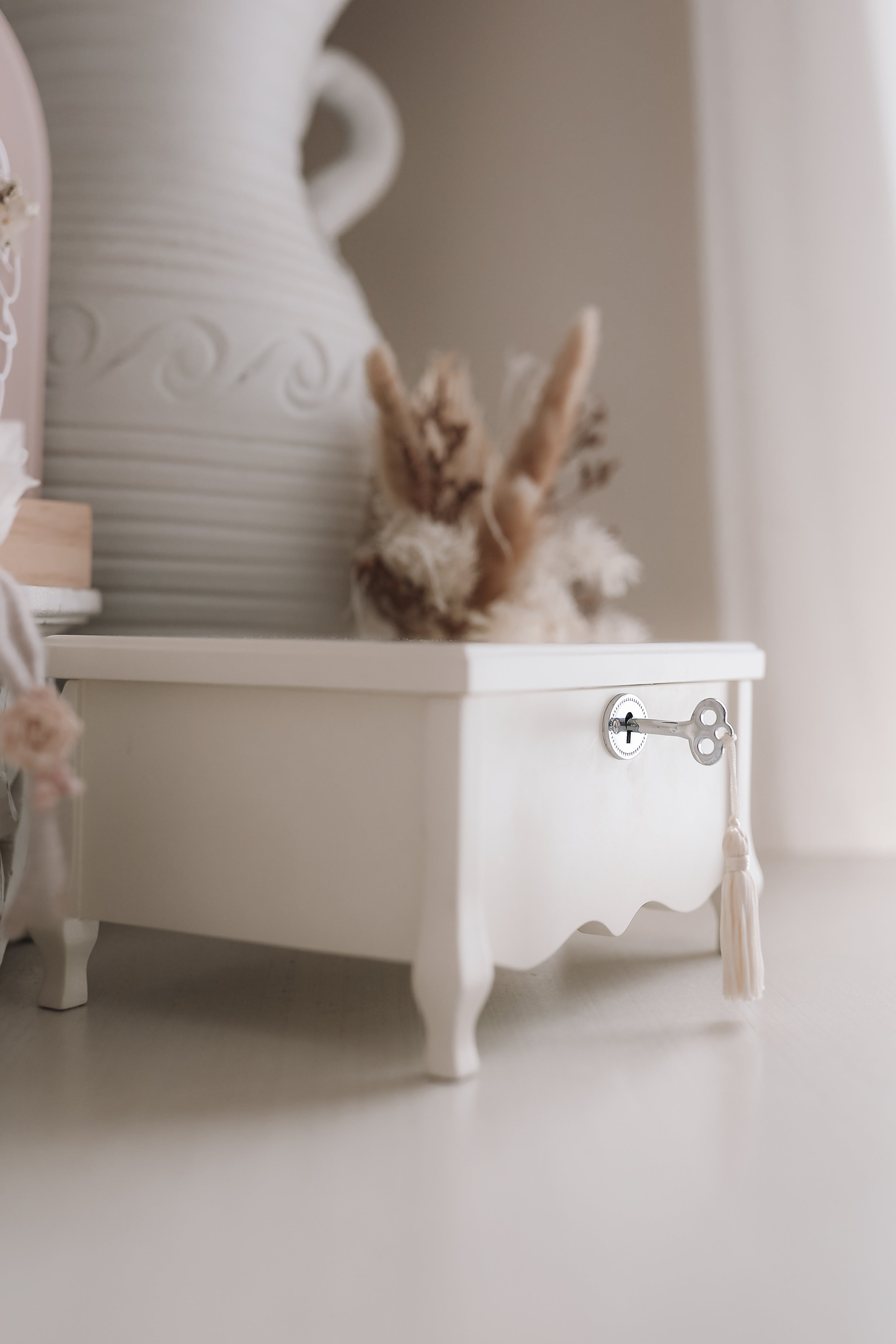 Classic Vintage-Inspired Musical Ballerina Jewellery Box